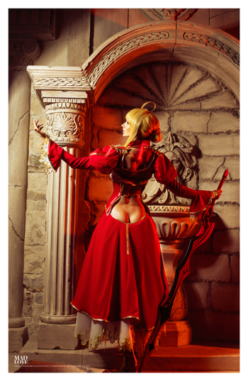 Saber Cosplay