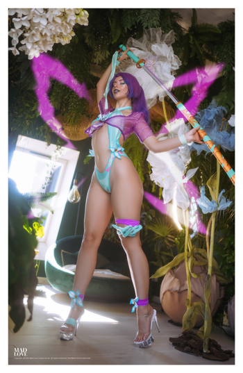 Summer Psylocke Cosplay