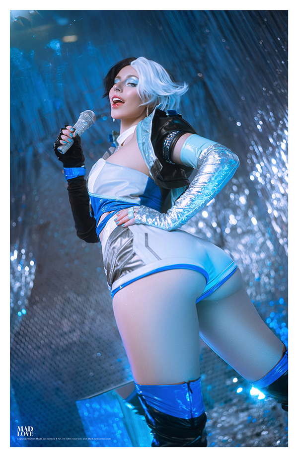 YA011a Luna Cosplay
