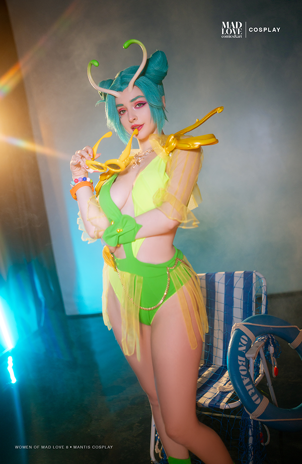 women of mad love 8 mantis 01a