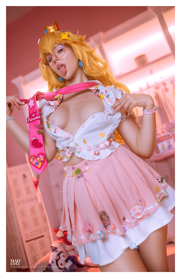 peach cosplay e peach cosplay e